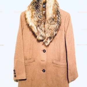 NWT Liz Claiborne Camel Coat Size Medium Orig. $90